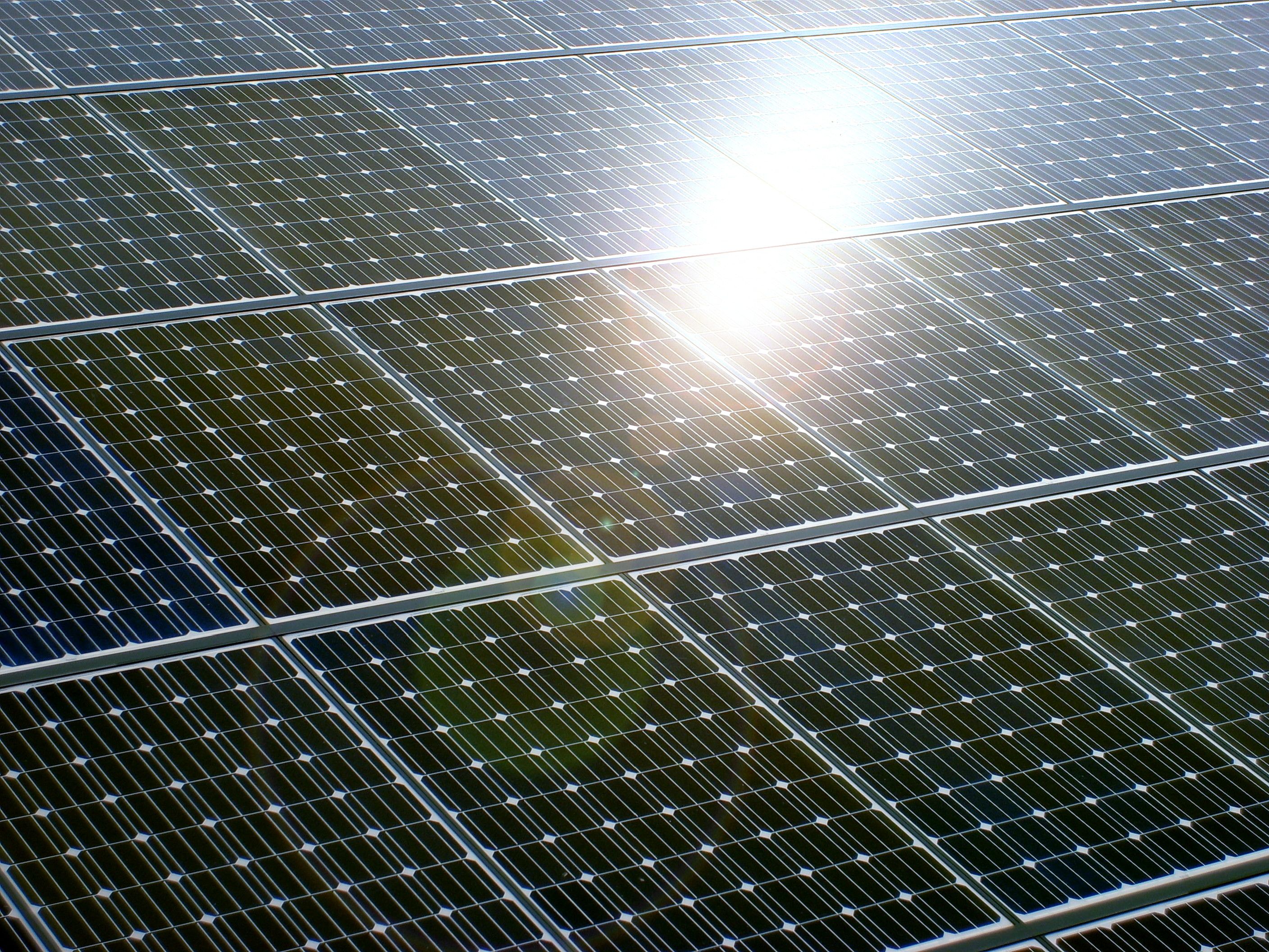 Webvortrag „Strom aus der eigenen Photovoltaik-Anlage: Pack die Sonne auf dein Dach, in den Speicher oder ins Elektroauto!“